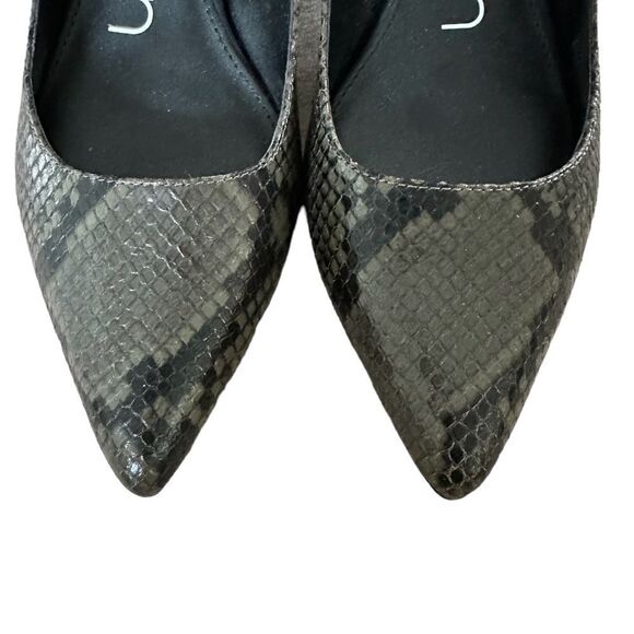 Calvin Klein Women's Gabrianna Pumps in the Size 9.5M in Snake Camouflage - Picture 7 of 10